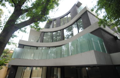 Balcony glass balustrade Melbourne