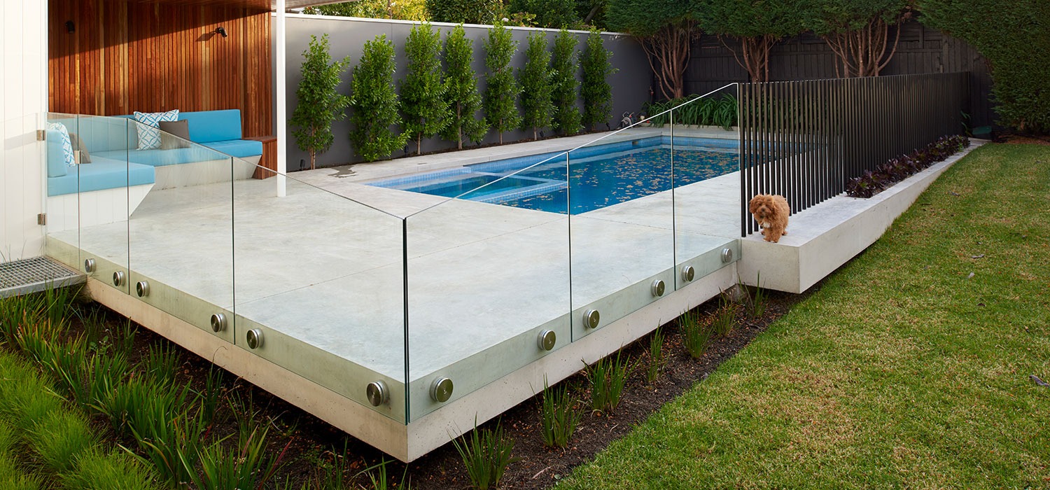 Why Choose Glass Pool Fencing Over Traditional Fencing Frameless