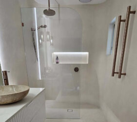 Modern Frameless Glass Shower Screen - Frameless Impressions